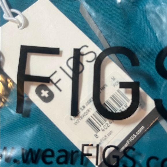 Figs Venice Slim Jogger Scrubs - Pacific Blue
(NWT) Medium, Limited edition - Picture 3 of 5